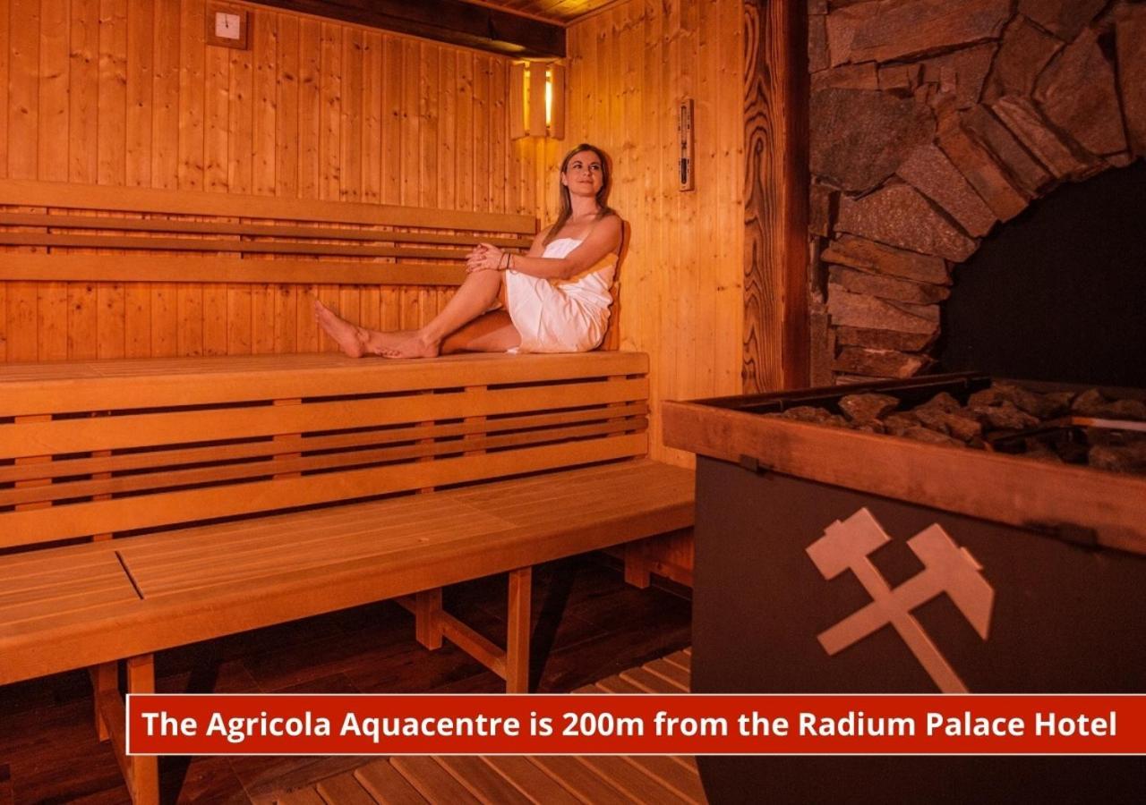 Hotel Radium Palace 亚希莫夫 外观 照片